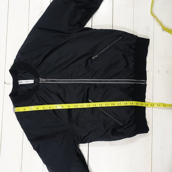 Fabletics Electra Puffy Bomber Semi Cropped Jacket - Picture 7 of 9